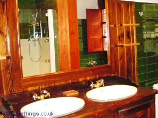 bathroom bordas Arinsal